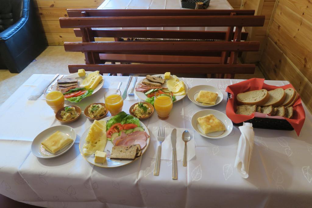 Cztery Pory Roku Guest House Białowieża Eksteriør bilde