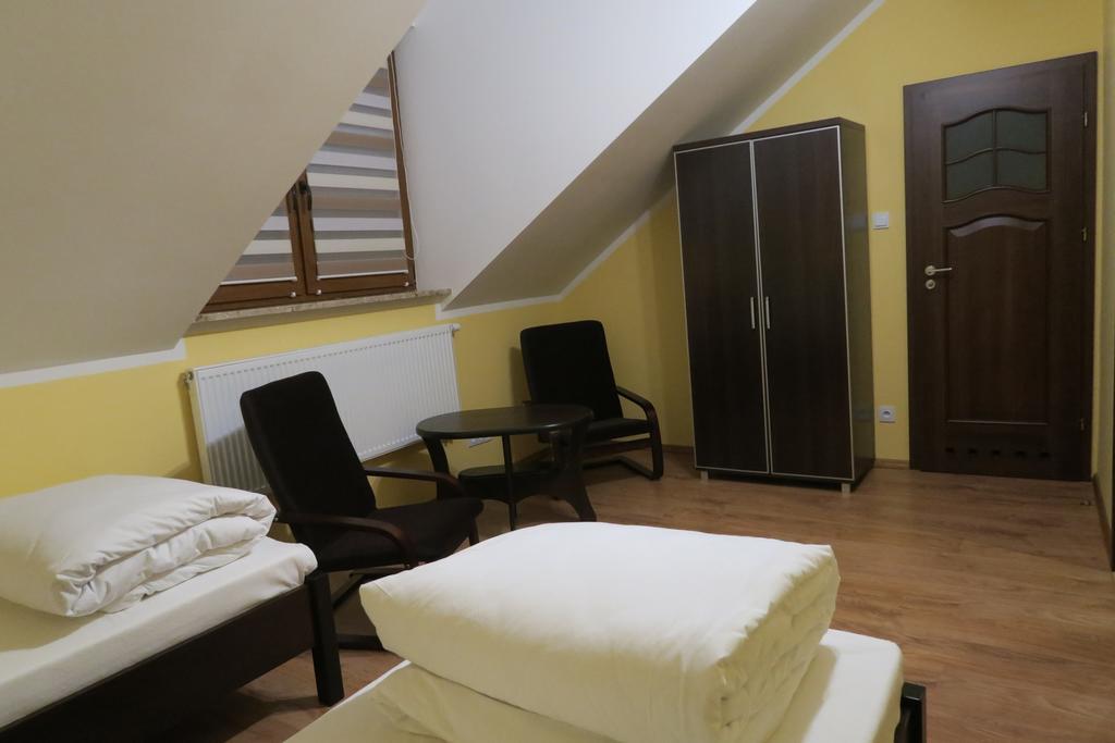 Cztery Pory Roku Guest House Białowieża Rom bilde
